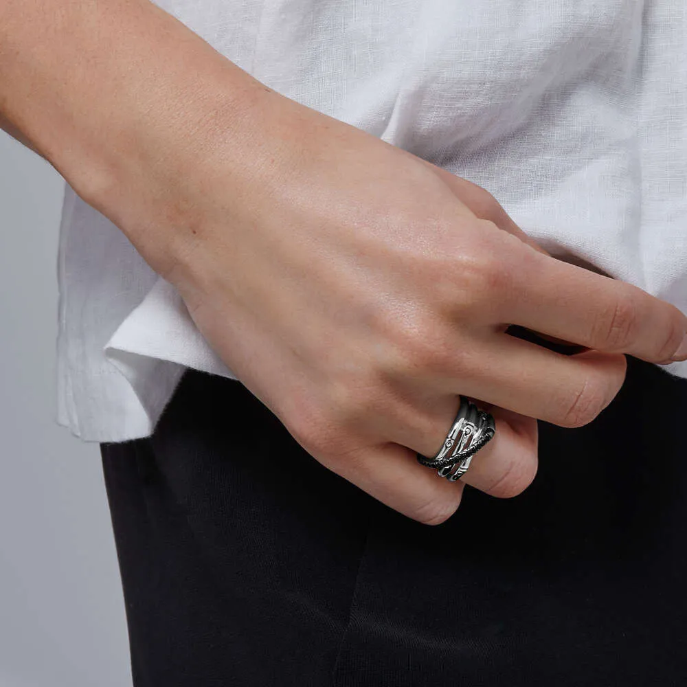 Band Ring with Black Sapphire and Spinel