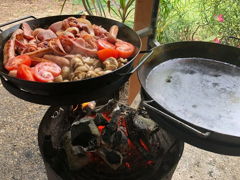 Camping Fire Pit, Hot Plate & Grill with BBQ Pan & Cradle