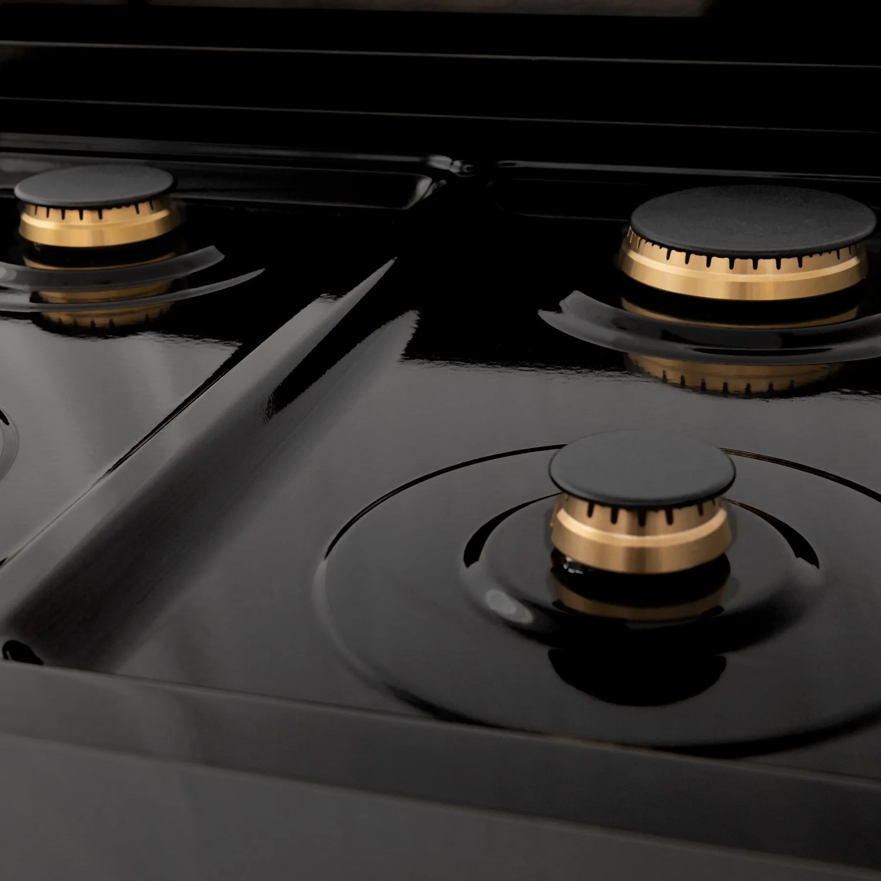 ZLINE Autograph Edition 36" Porcelain Rangetop with 6 Gas Burners in Black Stainless Steel with Champagne Bronze Accents (RTBZ-36-CB)